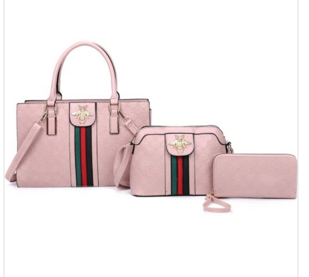 Char’s 3 Piece Pink Queen Set