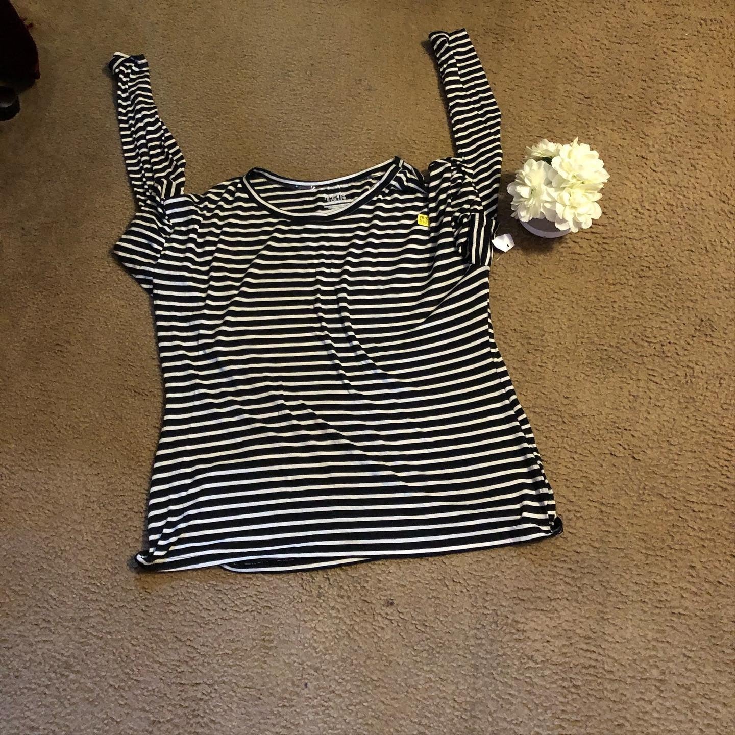 Thrift With A Purpose- Black & White Long Sleeve Shirt